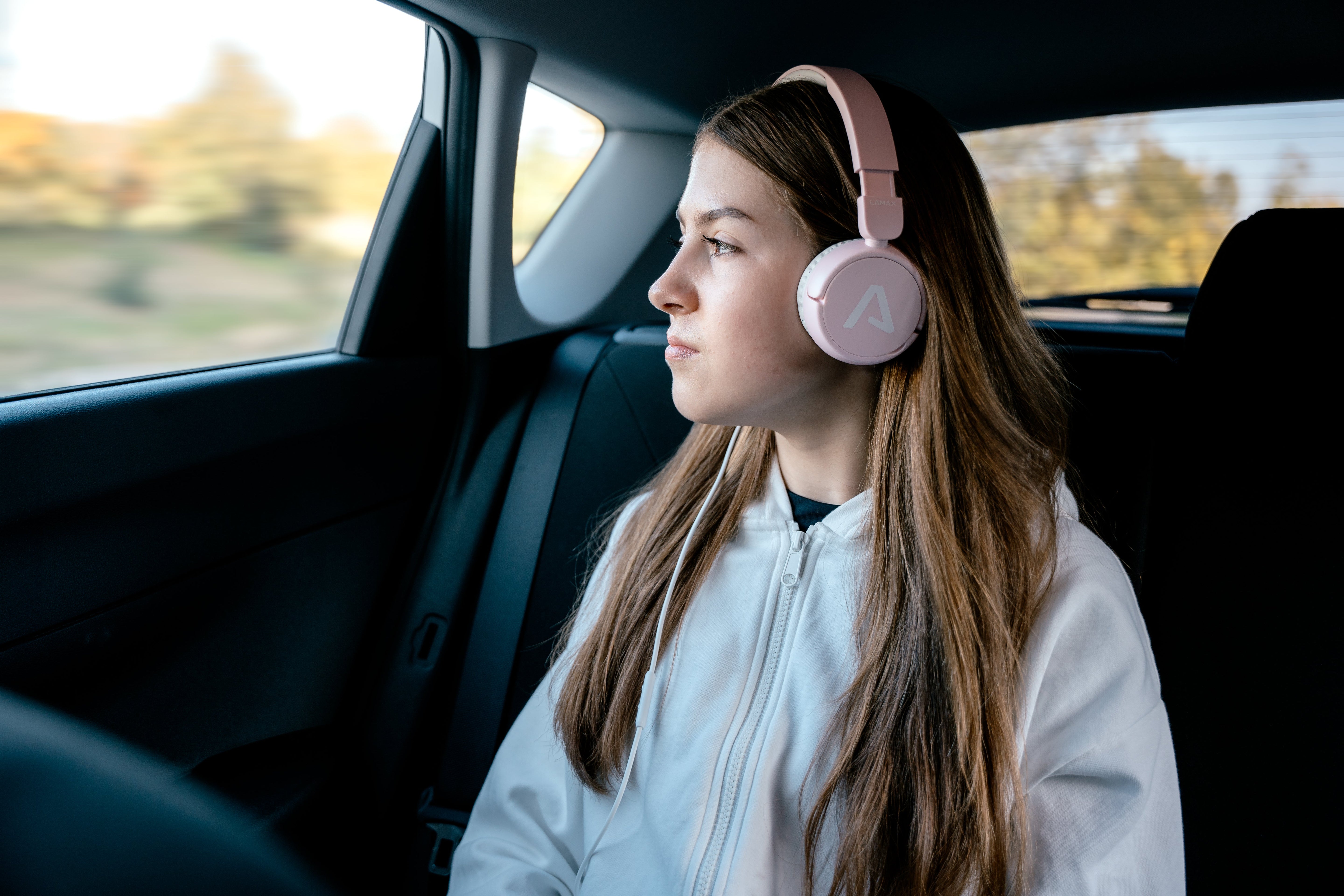 Why It’s Important to Protect Children’s Hearing – and How Kids’ Headphones Can Help