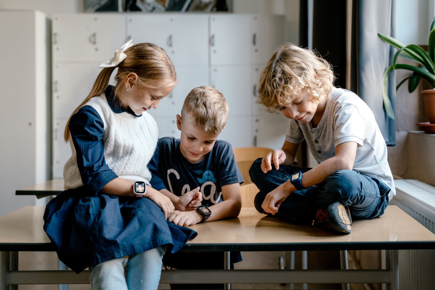 Why Schools Recommend Smartwatches Instead of Mobile Phones