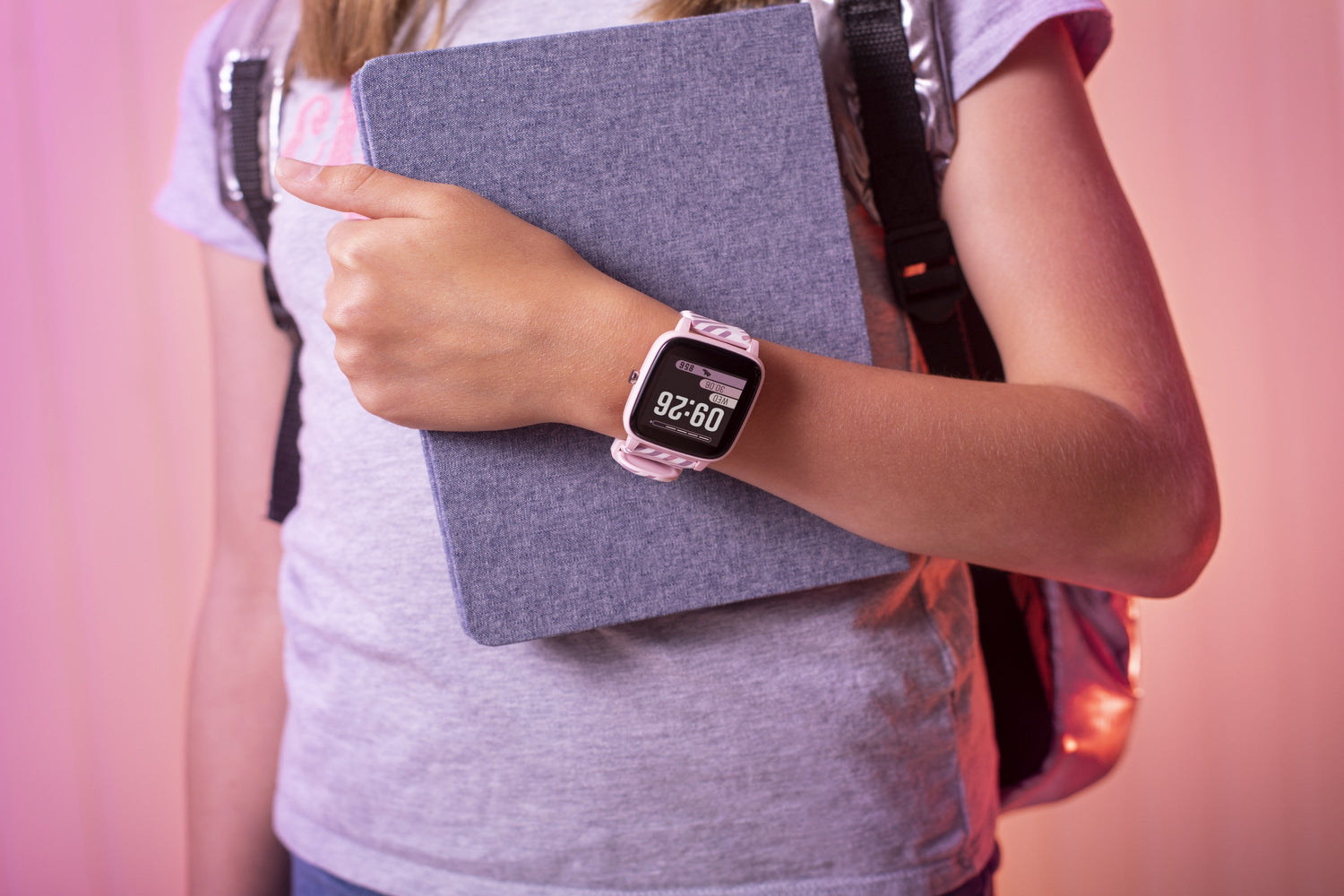 Safe and Smart: How Kids Can Stay in Touch with Parents Online and Offline